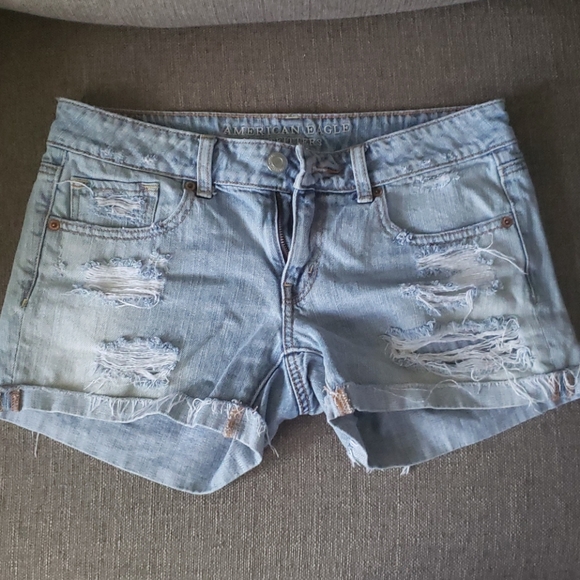American eagle - Picture 1 of 2